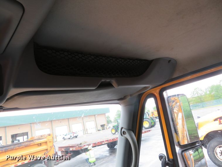 image for item DN5839 2006 International 7400  dump truck