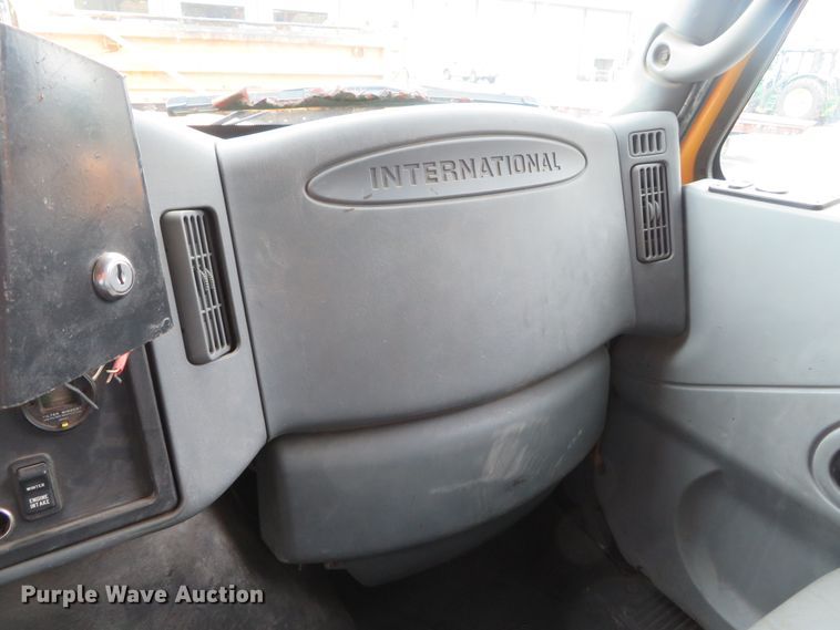 image for item DN5839 2006 International 7400  dump truck