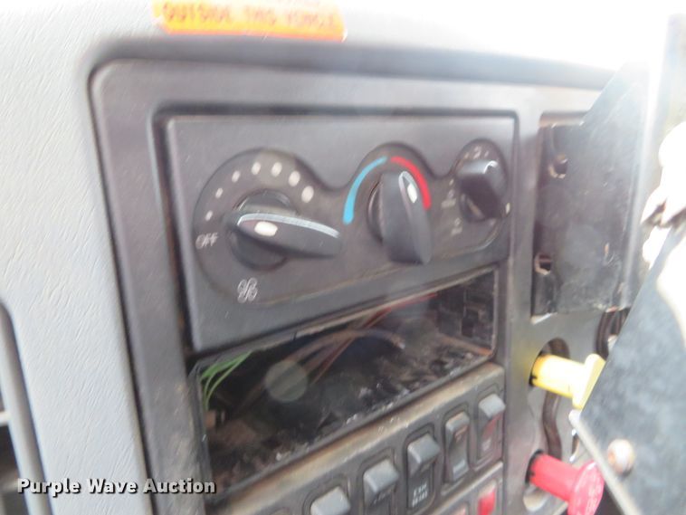 image for item DN5839 2006 International 7400  dump truck