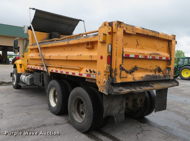 image for item DN5840 2006 International 7400  dump truck