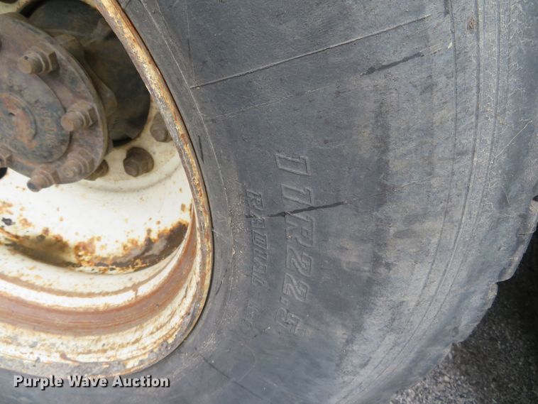 image for item DN5840 2006 International 7400  dump truck