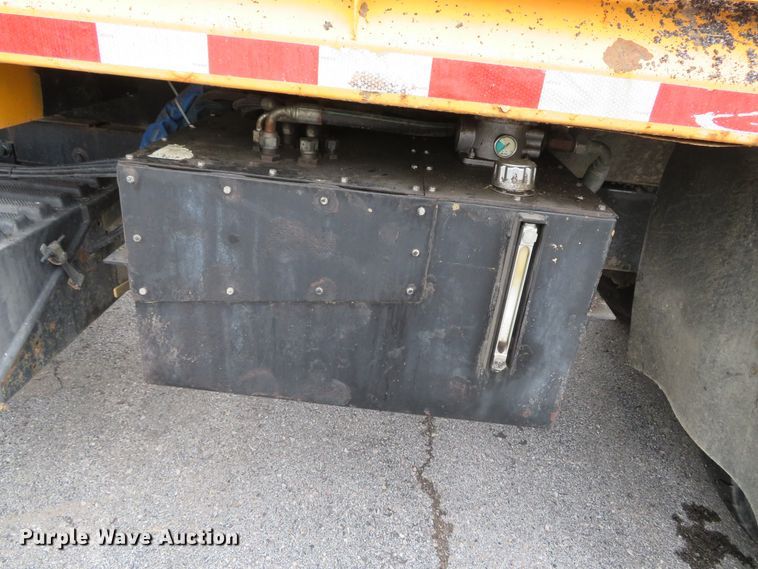 image for item DN5840 2006 International 7400  dump truck