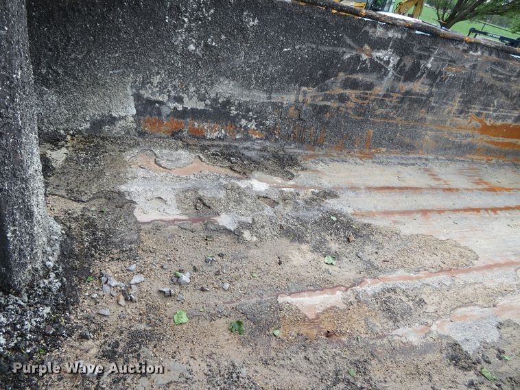 image for item DN5840 2006 International 7400  dump truck