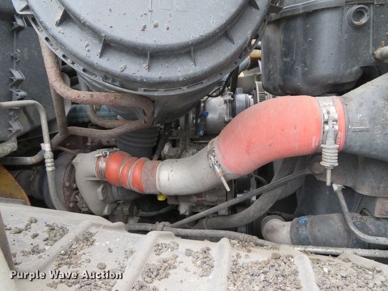 image for item DN5840 2006 International 7400  dump truck