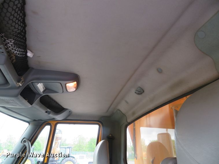 image for item DN5840 2006 International 7400  dump truck