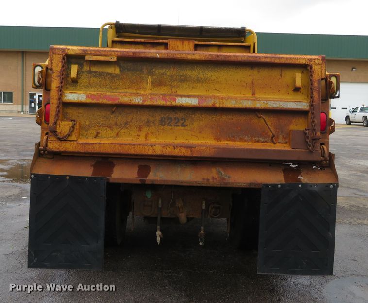 image for item DN5841 2000 International 4900  dump truck