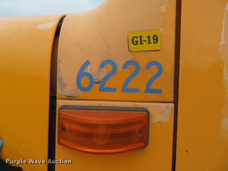 image for item DN5841 2000 International 4900  dump truck