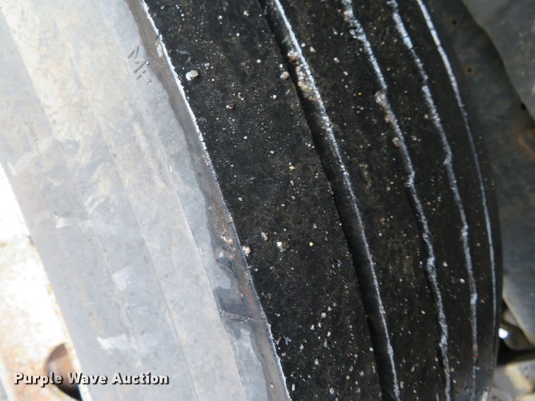 image for item DN5841 2000 International 4900  dump truck