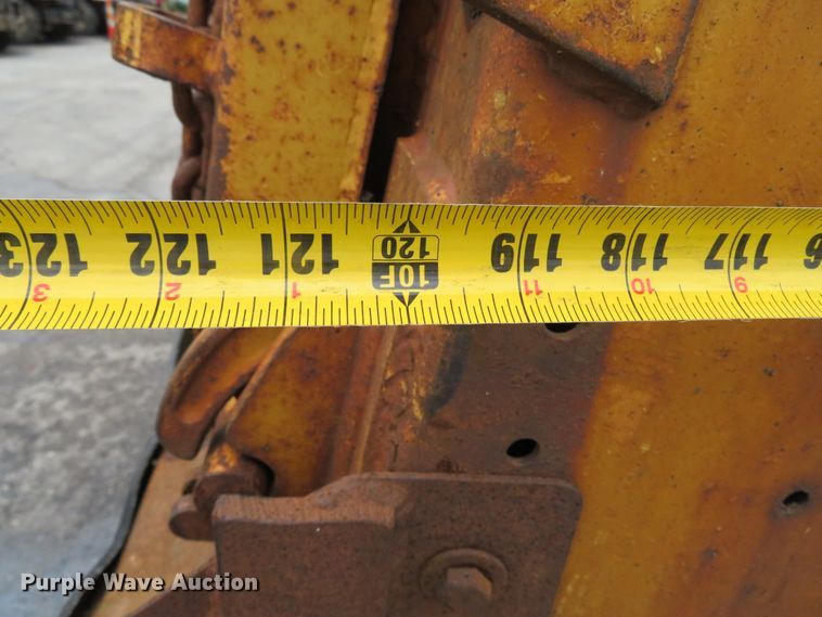 image for item DN5841 2000 International 4900  dump truck