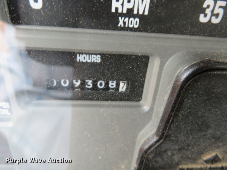 image for item DN5841 2000 International 4900  dump truck