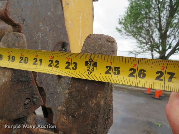 image for item DN5845 2005 John Deere 310SG  backhoe