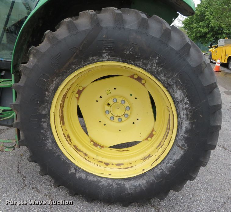 image for item DN5846 John Deere 6615  tractor