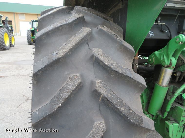 image for item DN5846 John Deere 6615  tractor