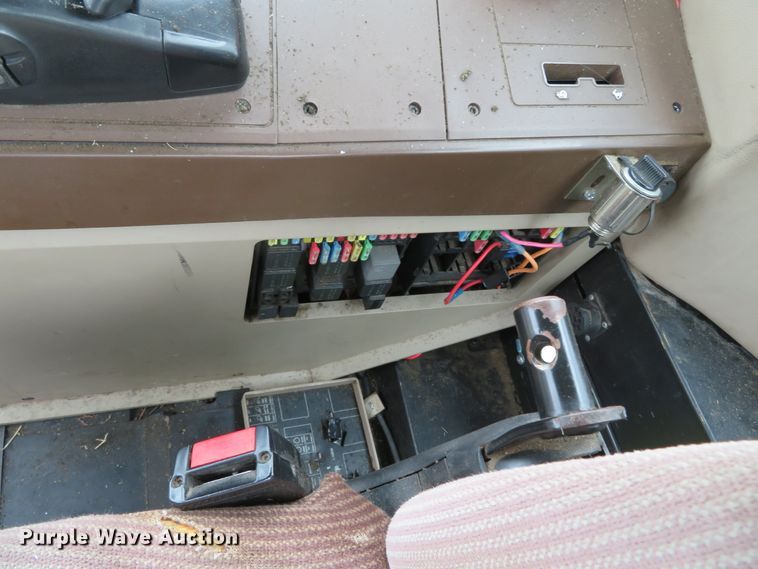 image for item DN5846 John Deere 6615  tractor