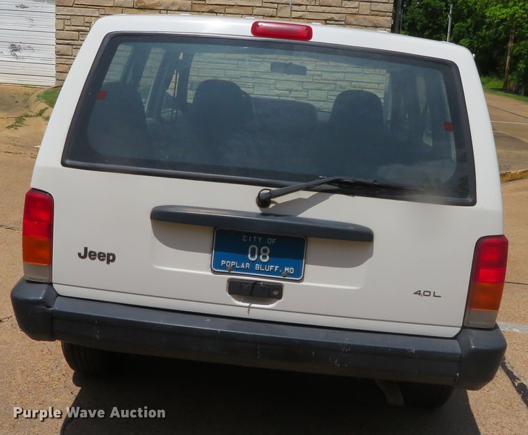 image for item DN5865 1997 Jeep Cherokee  SUV