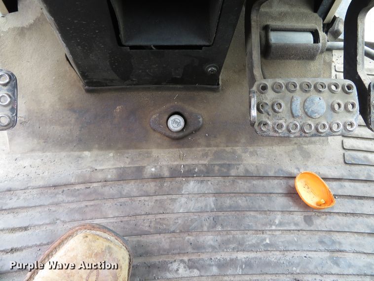 image for item DN5871 John Deere 6410  tractor