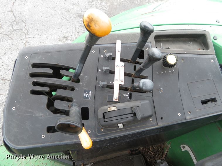 image for item DN5872 John Deere 6615  tractor