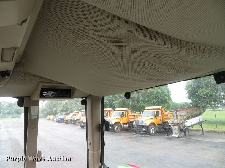 image for item DN5873 John Deere 6615  tractor