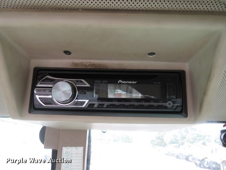 image for item DN5873 John Deere 6615  tractor