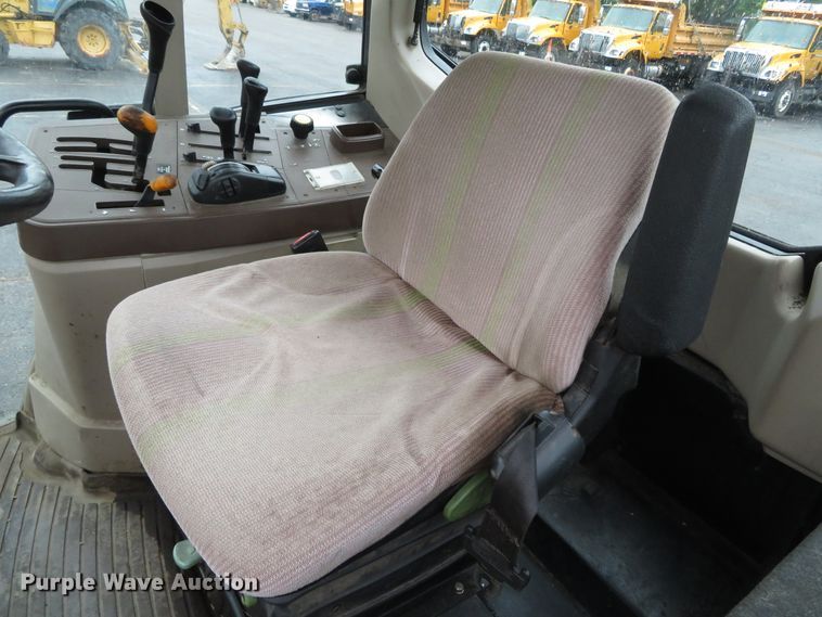 image for item DN5874 John Deere 6615  tractor