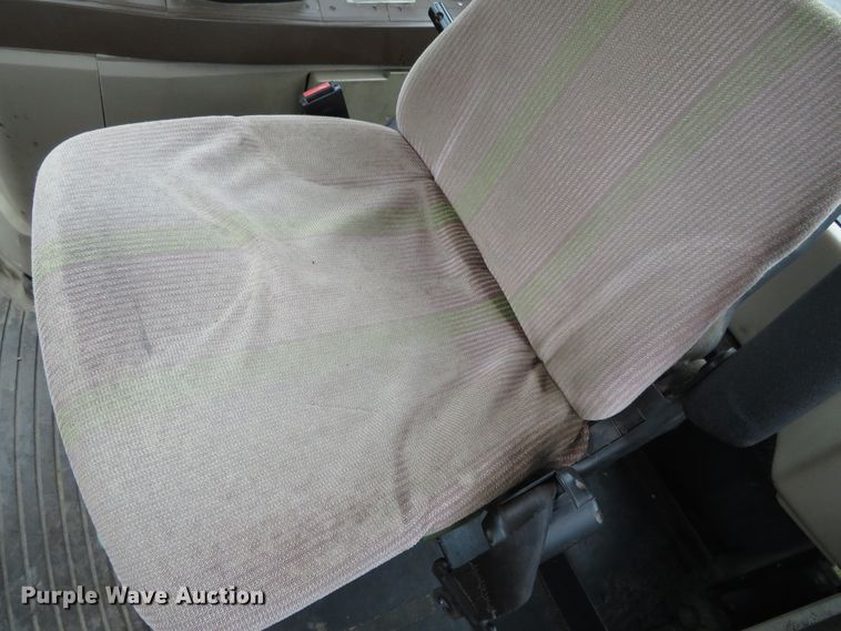 image for item DN5874 John Deere 6615  tractor