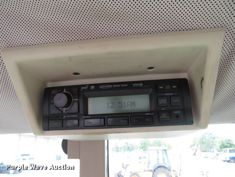 image for item DN5874 John Deere 6615  tractor