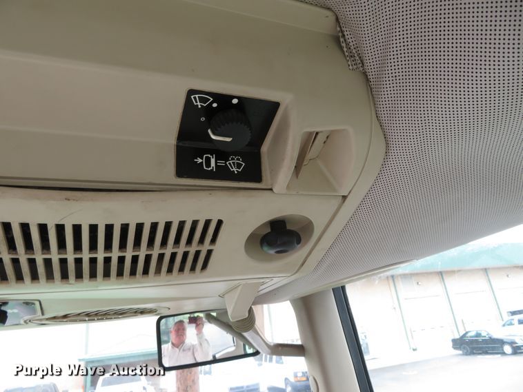 image for item DN5874 John Deere 6615  tractor