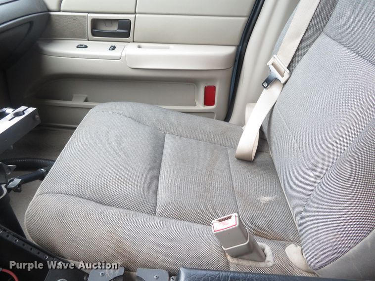 image for item DN5875 2007 Ford Crown Victoria Police Interceptor