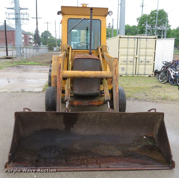 image for item DN5878 John Deere 410D  backhoe