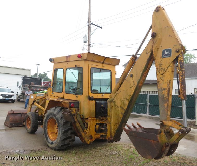 image for item DN5878 John Deere 410D  backhoe