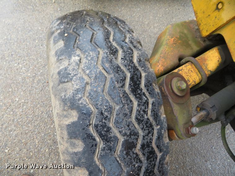 image for item DN5878 John Deere 410D  backhoe