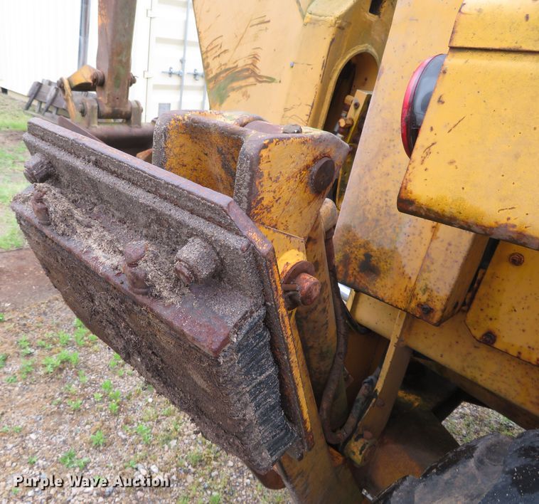 image for item DN5878 John Deere 410D  backhoe