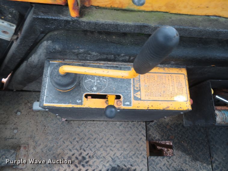 image for item DN5878 John Deere 410D  backhoe