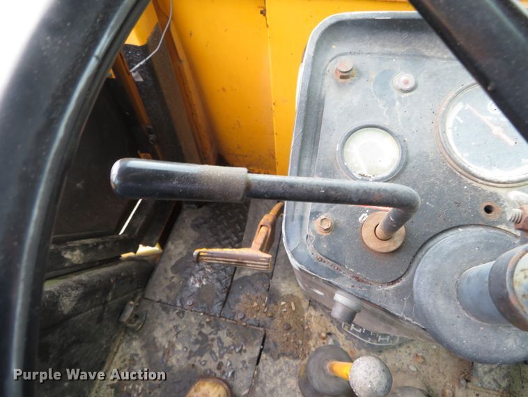 image for item DN5878 John Deere 410D  backhoe