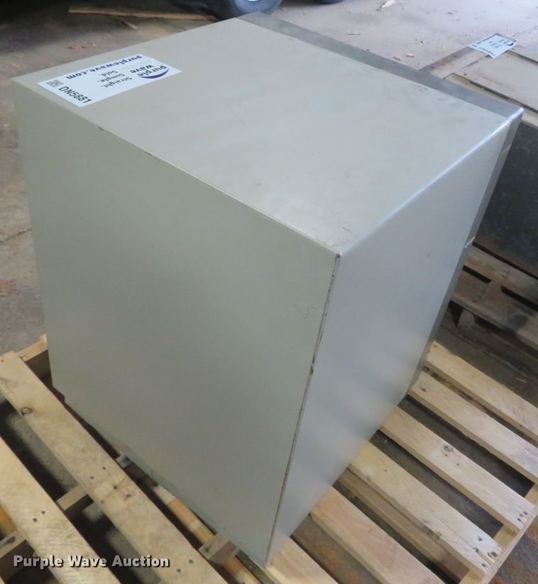 image for item DN5881 Sentry Supreme 5560  safe