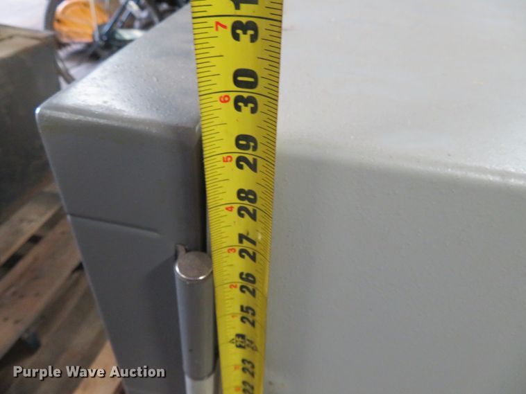 image for item DN5881 Sentry Supreme 5560  safe