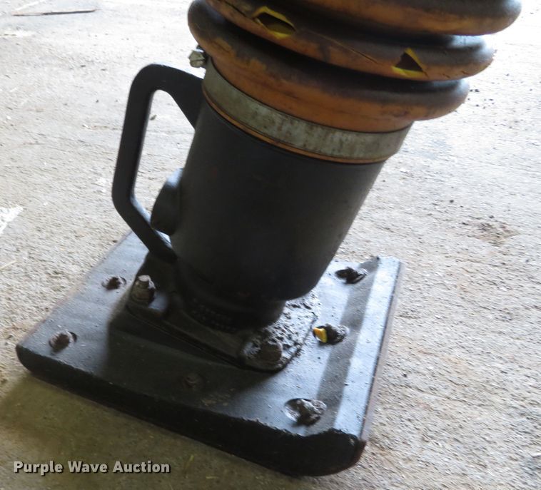 image for item DN5884 1998 Bomag BT65  plate compactor