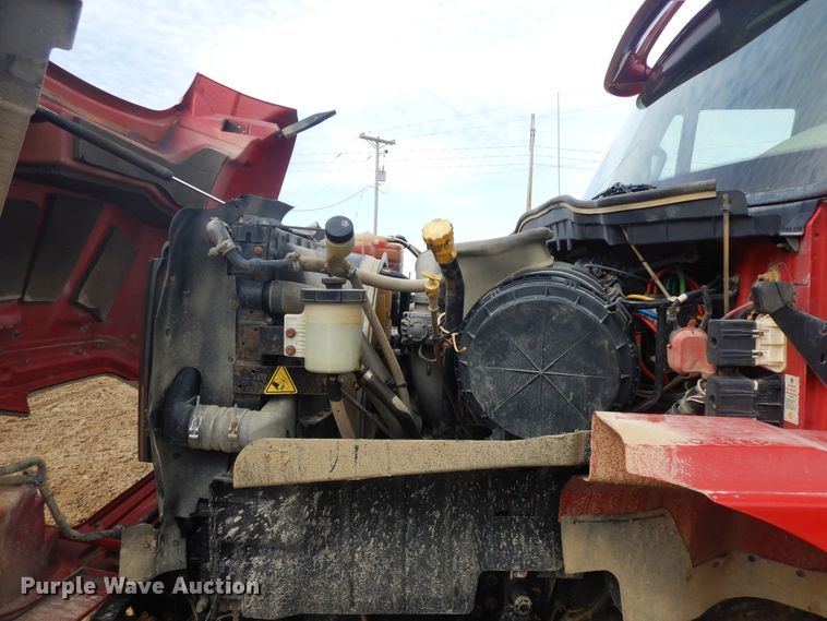 image for item H1846 2012 International 7600  semi truck