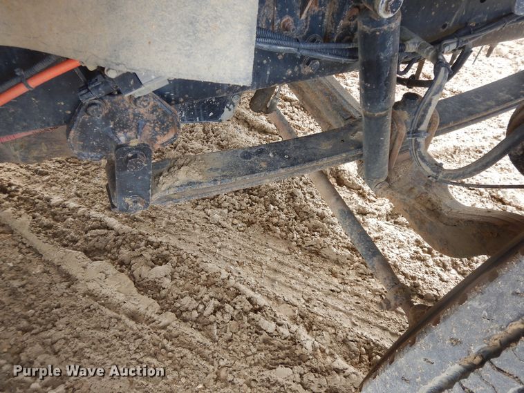 image for item H1846 2012 International 7600  semi truck