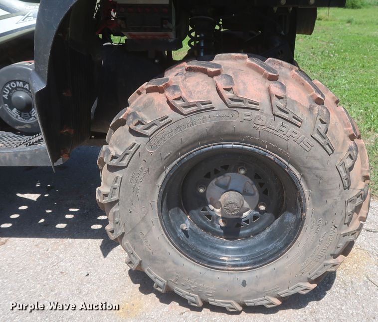 image for item HG9520 2004 Polaris Sportsman 500  ATV