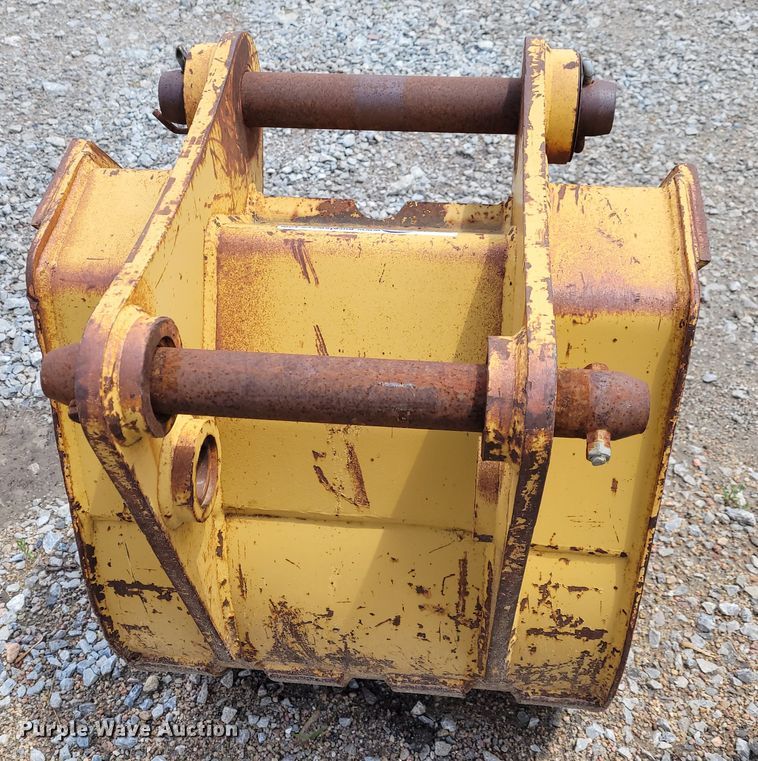 image for item HX9375 Caterpillar  24"W backhoe bucket