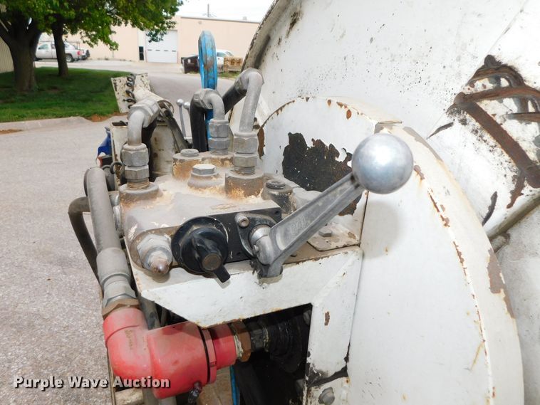 image for item HX9383 1993 Extendajet Plus E600 sewer jetter