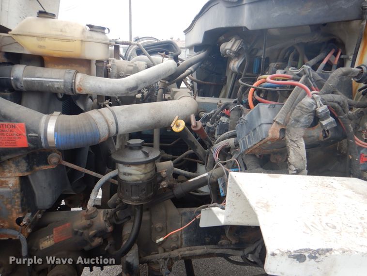 image for item IA9799 2003 International 7400  dump truck