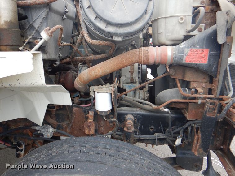 image for item IA9799 2003 International 7400  dump truck