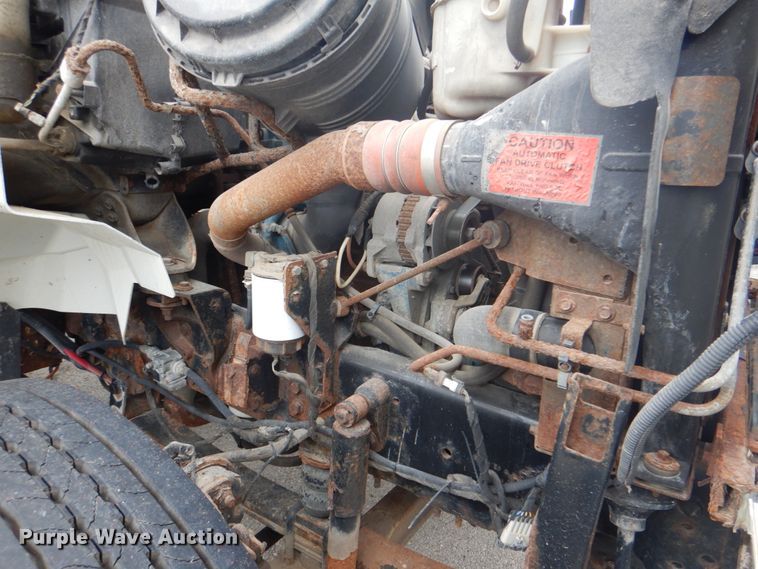 image for item IA9799 2003 International 7400  dump truck