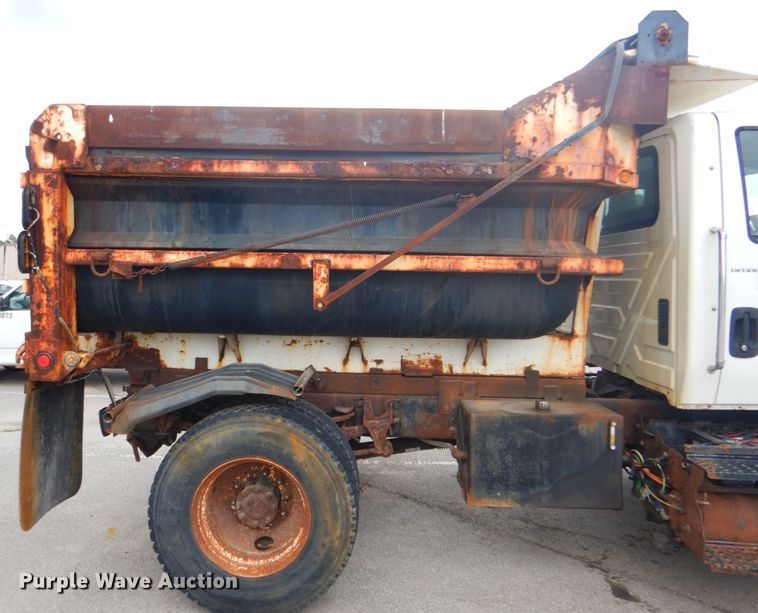 image for item IA9799 2003 International 7400  dump truck