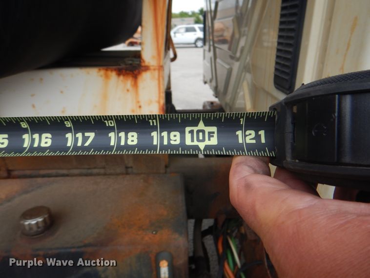 image for item IA9799 2003 International 7400  dump truck