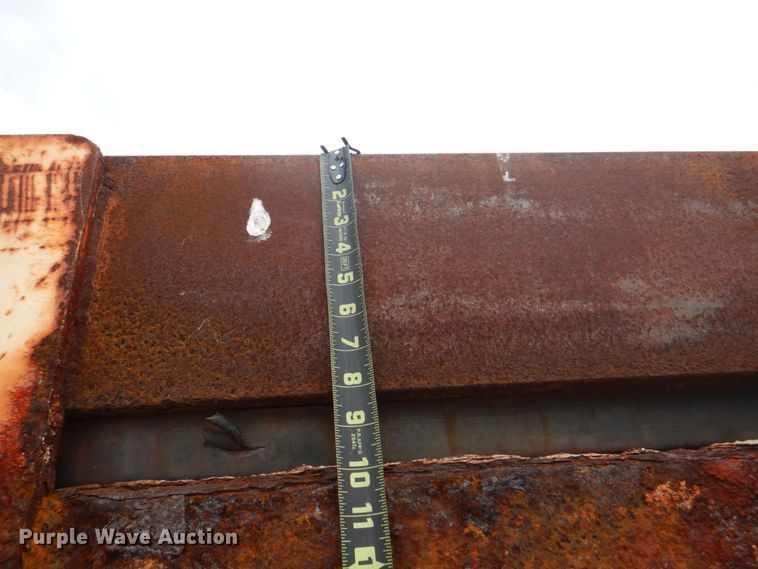 image for item IA9799 2003 International 7400  dump truck