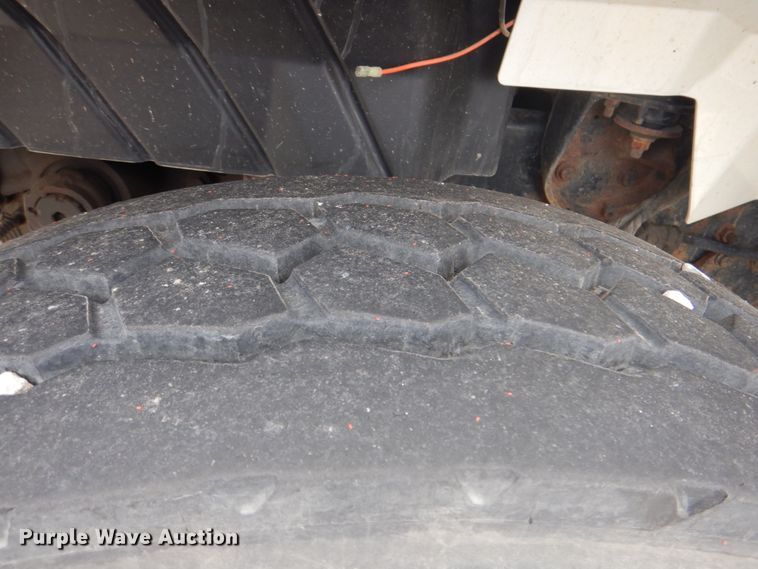 image for item IA9799 2003 International 7400  dump truck