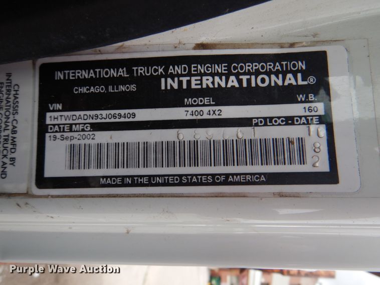image for item IA9799 2003 International 7400  dump truck